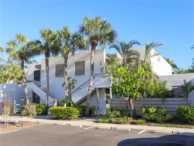 $2,300 | 322 Timber Lake Drive, Unit 322, Bradenton, FL 34210