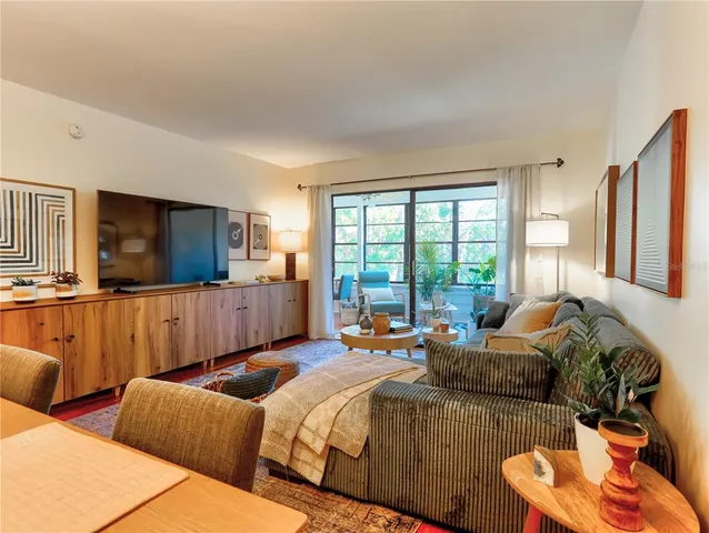 $2,300 | 322 Timber Lake Drive, Unit 322, Bradenton, FL 34210