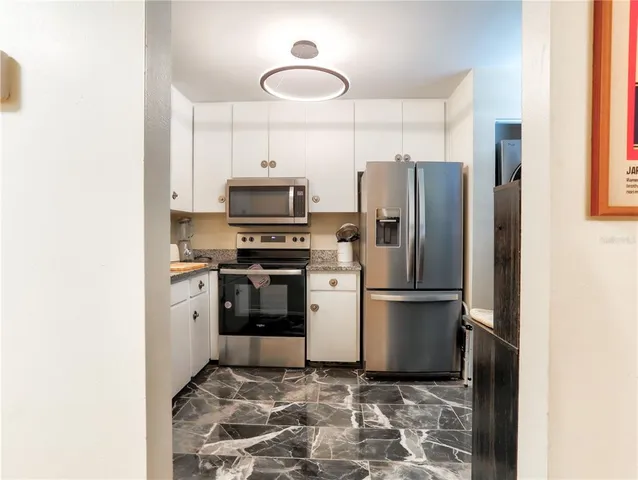 $2,300 | 322 Timber Lake Drive, Unit 322, Bradenton, FL 34210