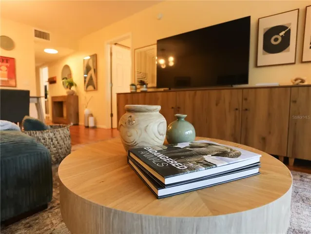 $2,300 | 322 Timber Lake Drive, Unit 322, Bradenton, FL 34210