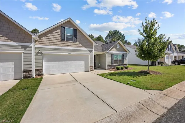 $279,500 | 1405 Amberlight Circle, Salisbury, NC 28144