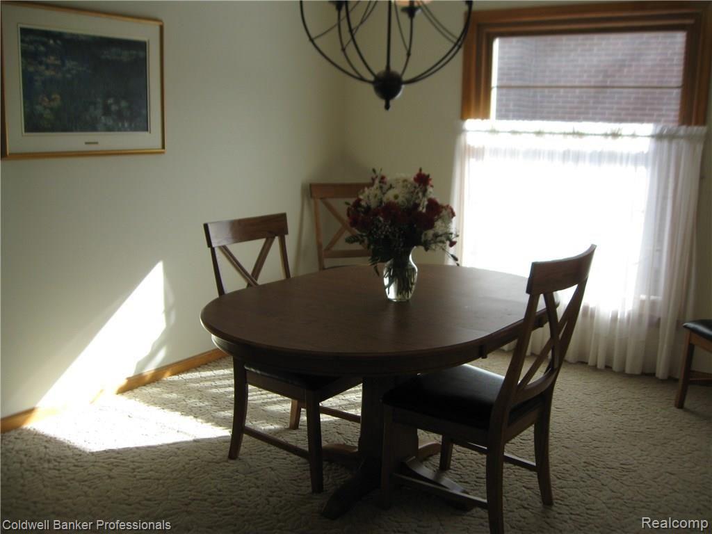 367 Ridgemont Road Grosse Pointe, MI 48236 - Photo 10 of 40