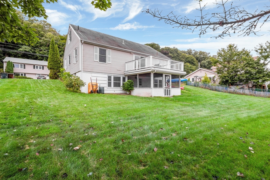 79 Whitehall Road Amesbury, MA 01913 - Photo 4 of 42 Gallery Image 4