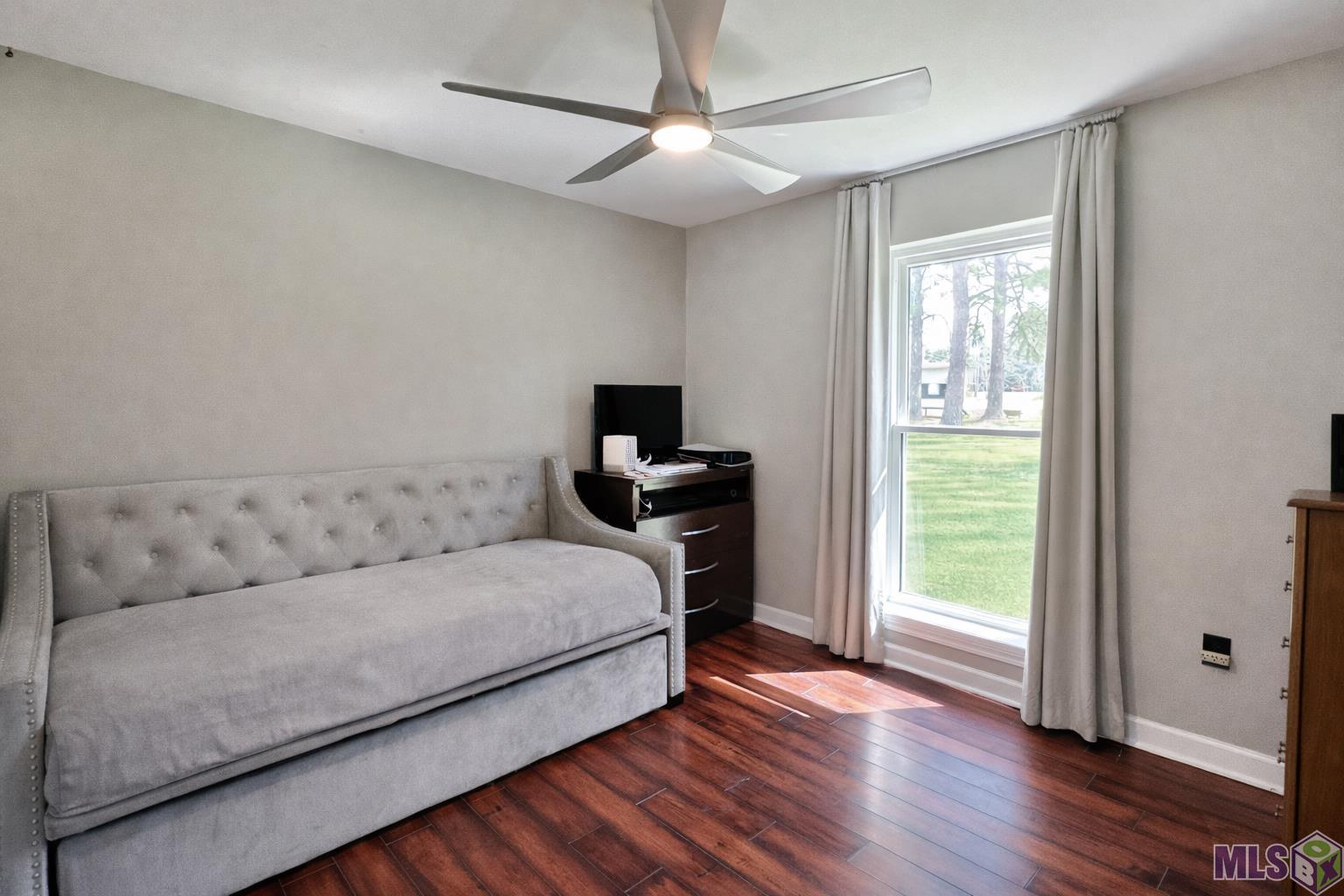 10333 John Savoy Road St. Amant, LA 70774 - Photo 15 of 32