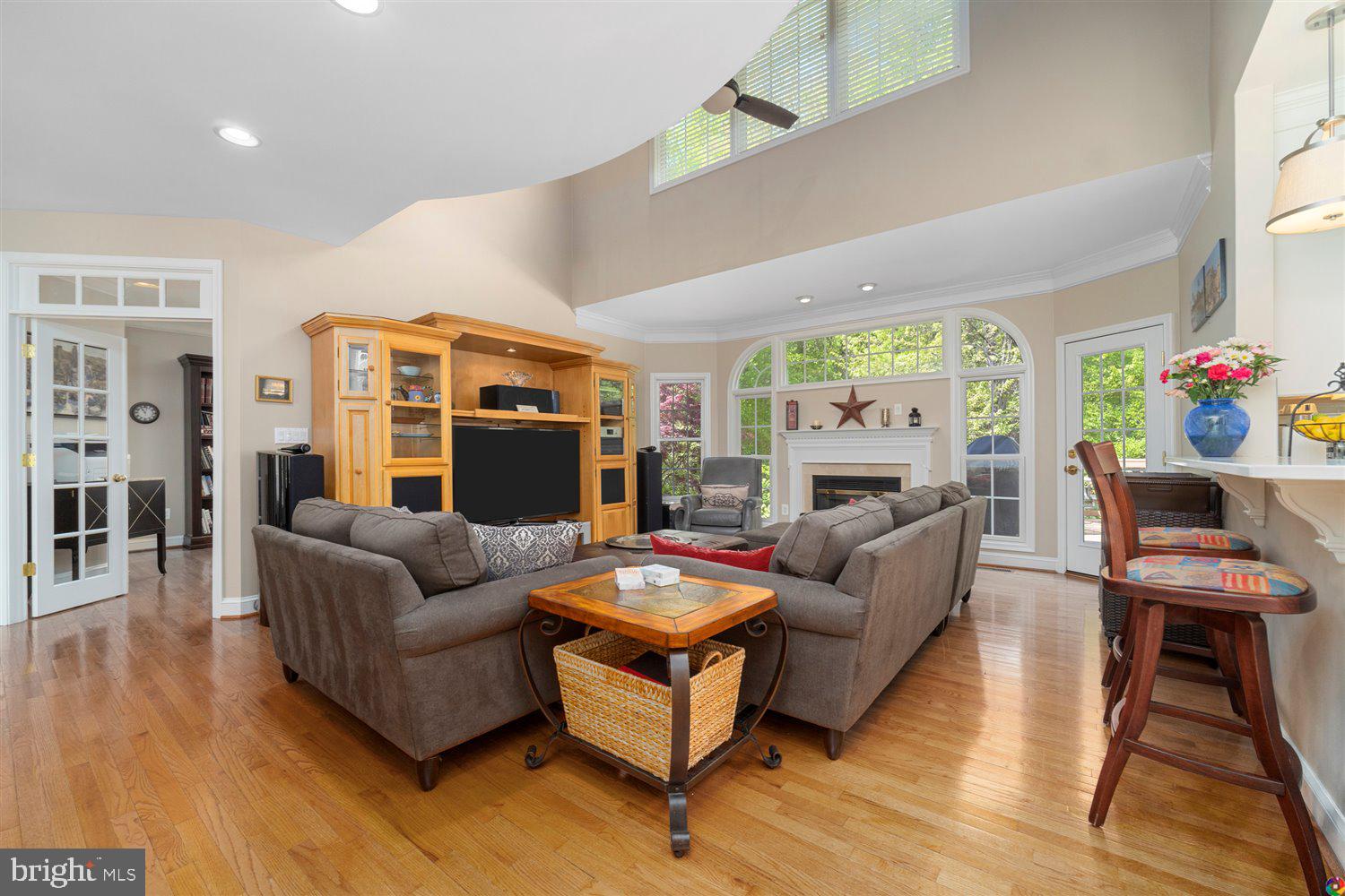6070 Deer Ridge Trail Springfield, VA 22150 - Photo 19 of 85