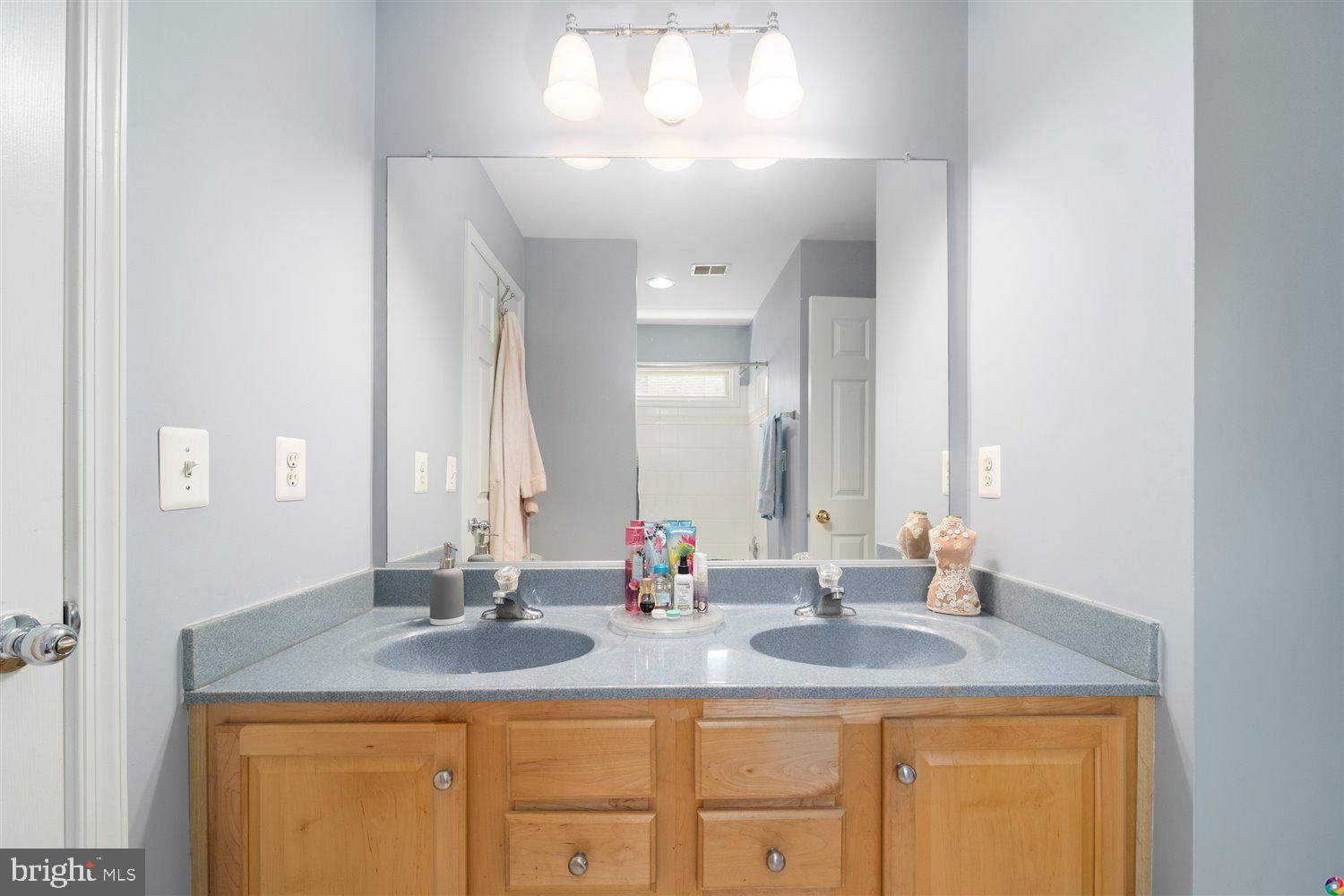 6070 Deer Ridge Trail Springfield, VA 22150 - Photo 62 of 85