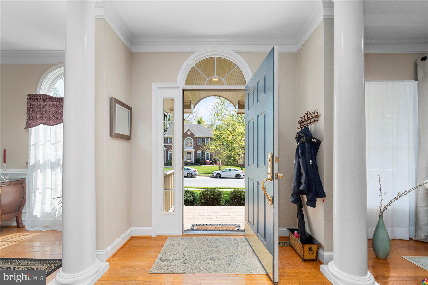 6070 Deer Ridge Trail Springfield, VA 22150 - Photo 8 of 85