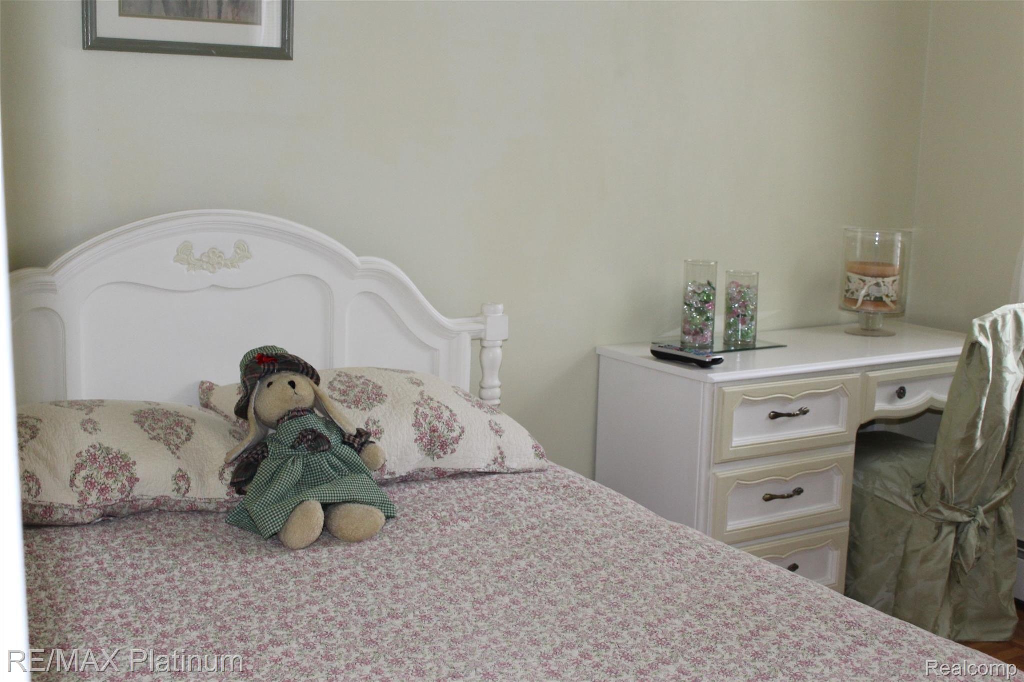 13210 Torrey Road Fenton, MI 48430 - Photo 17 of 30 IMG_0988.JPG
