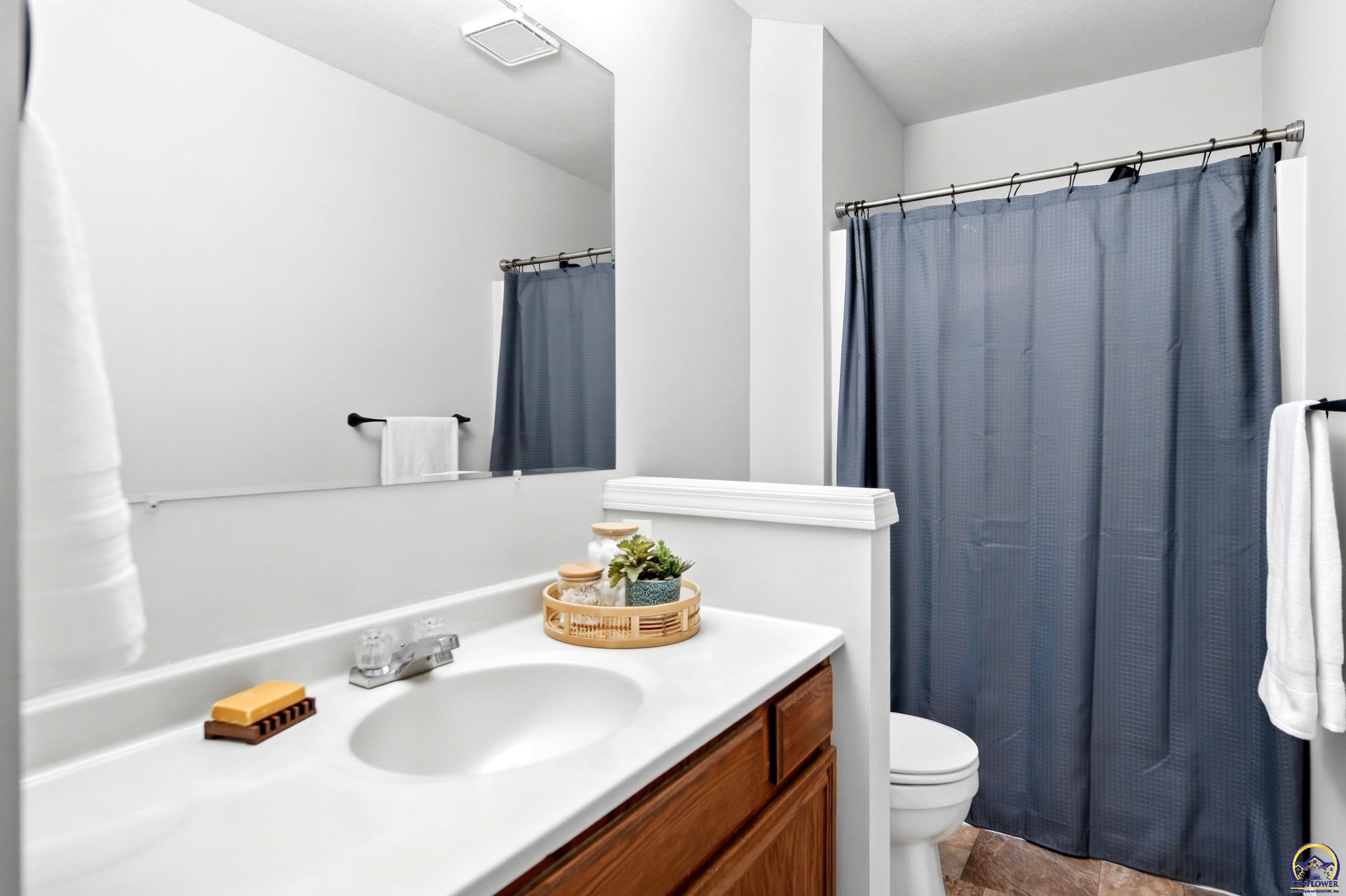 7537 Southwest 26th Street Topeka, KS 66614 - Photo 19 of 69