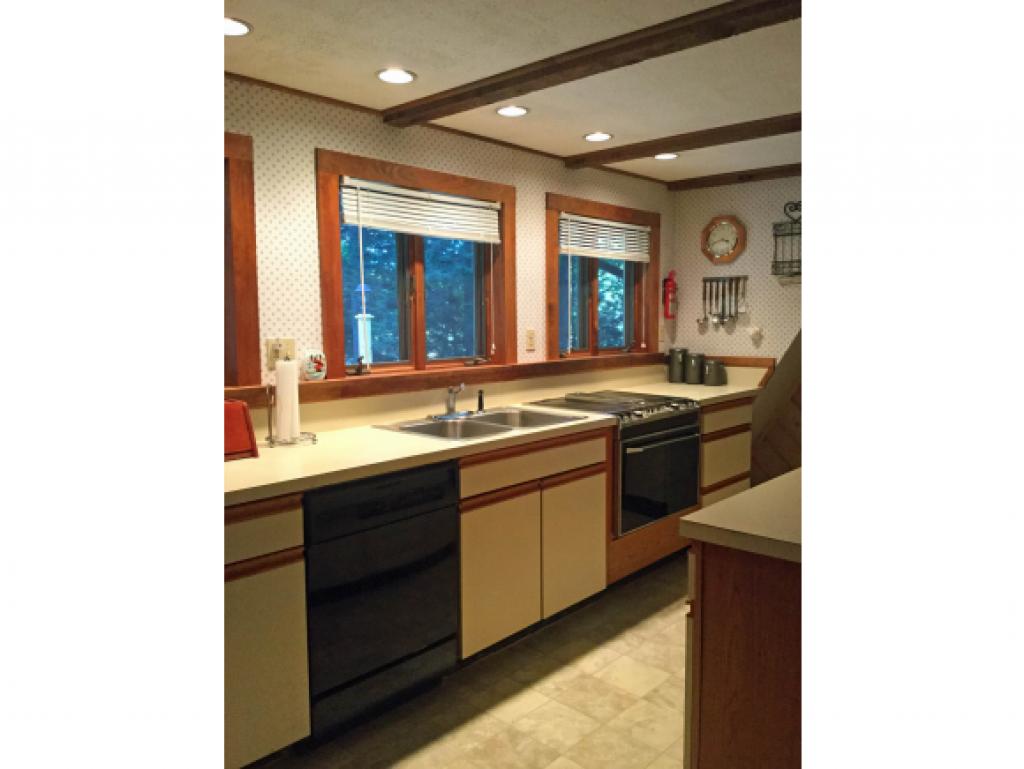 10 Hemlock Hill Road Newfane, VT 05345 - Photo 4 of 21