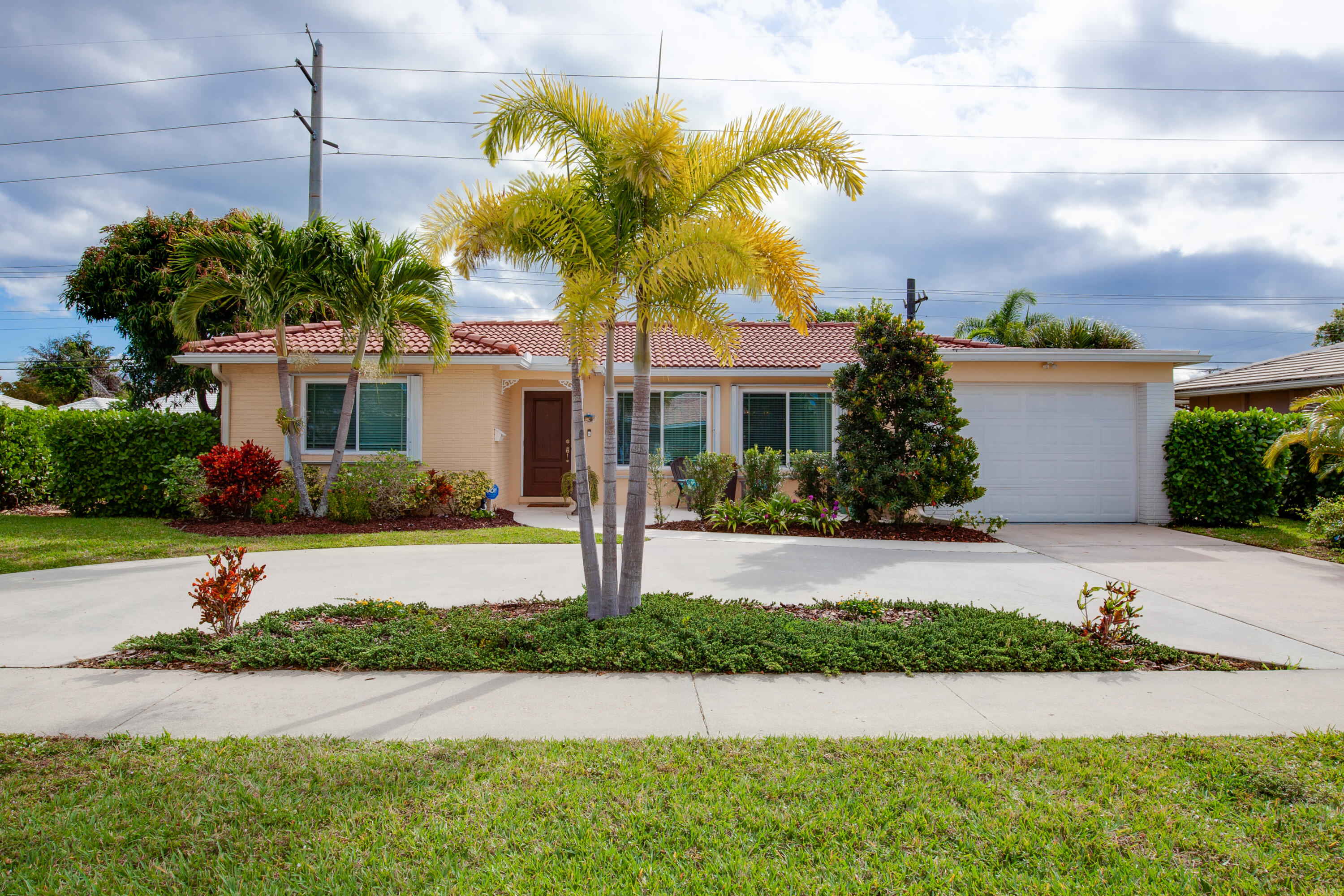 1214 Southwest 9th Avenue Boca Raton, FL 33486 - Photo 1 of 31 Front of Home
