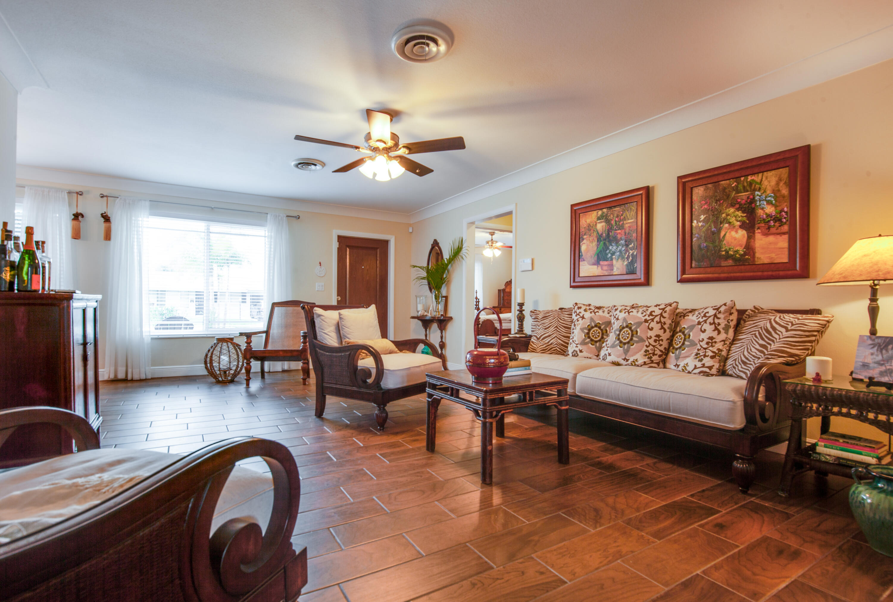 1214 Southwest 9th Avenue Boca Raton, FL 33486 - Photo 6 of 31 Living room 2