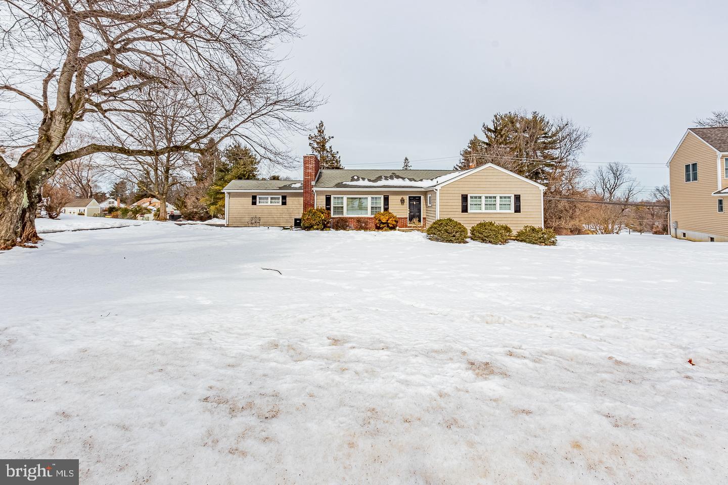 466 Brookwood Road Wayne, PA 19087 - Photo 2 of 25