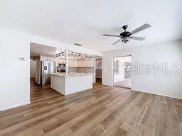 1001 Chinaberry Road Clearwater, FL 33764 - Photo 9 of 33