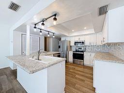 1001 Chinaberry Road Clearwater, FL 33764 - Photo 10 of 33