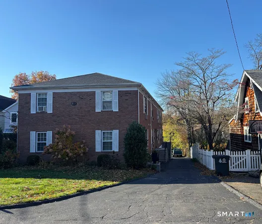 $2,700 | 168 Highview Avenue, Unit B, Stamford, CT 06907