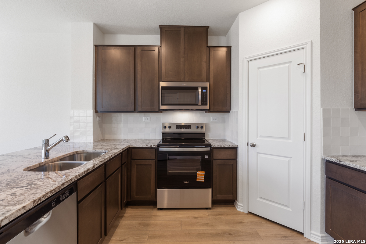 5114 Schaeffer Ridge Converse, TX 78109 - Photo 18 of 31