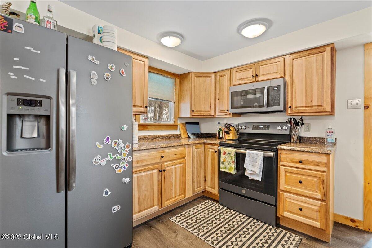 263 Howe Road Lake Luzerne, NY 12846 - Photo 11 of 26 24-DOD09053