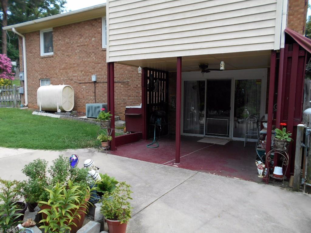 3505 Pine Valley Road High Point, NC 27265 - Photo 15 of 21 Back patio