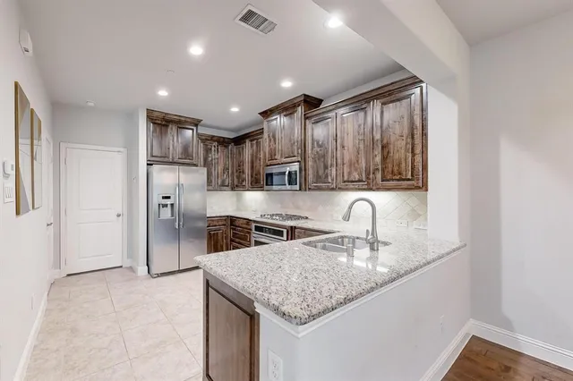 $2,500 | 4646 Rhett Lane, Unit D, Carrollton, TX 75010