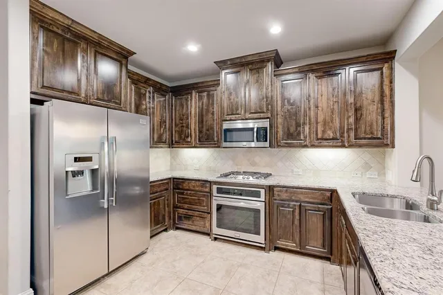 $2,500 | 4646 Rhett Lane, Unit D, Carrollton, TX 75010