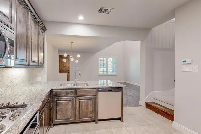 $2,500 | 4646 Rhett Lane, Unit D, Carrollton, TX 75010