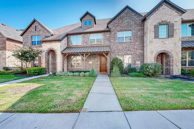 $2,500 | 4646 Rhett Lane, Unit D, Carrollton, TX 75010
