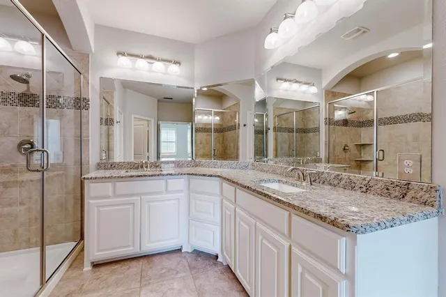 $2,500 | 4646 Rhett Lane, Unit D, Carrollton, TX 75010