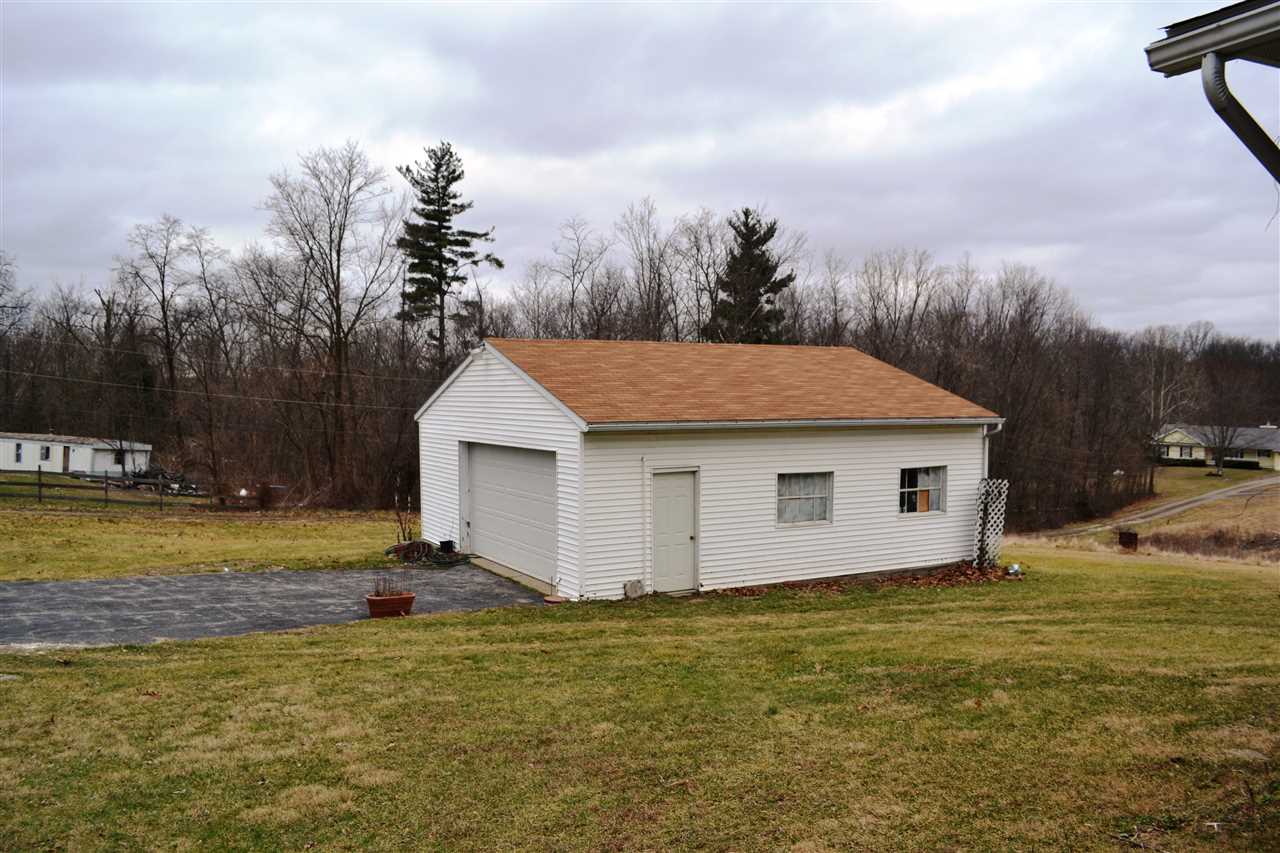 6574 West May Road Bloomington, IN 47403 - Photo 2 of 17