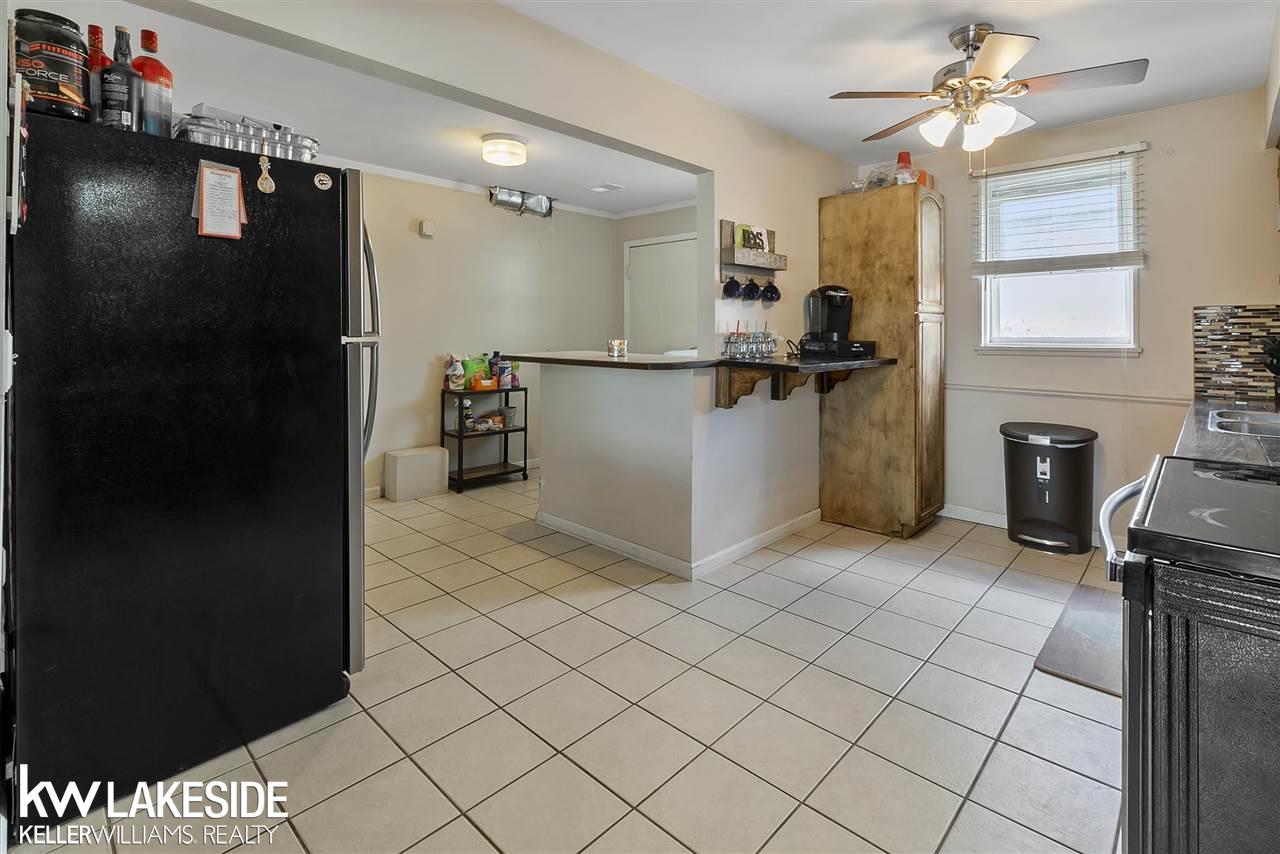 52851 Chesterfield Road New Baltimore, MI 48051 - Photo 33 of 54 31390713-32.JPG