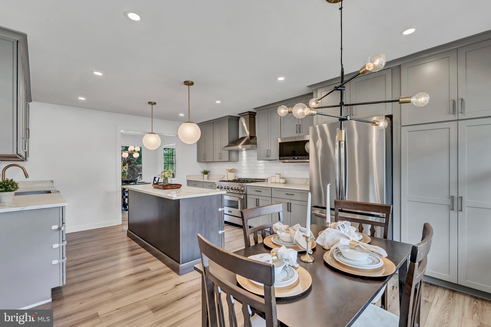 2416 Rocky Branch Road Vienna, VA 22181 - Photo 26 of 69 Eat-in Chef's Kitchen