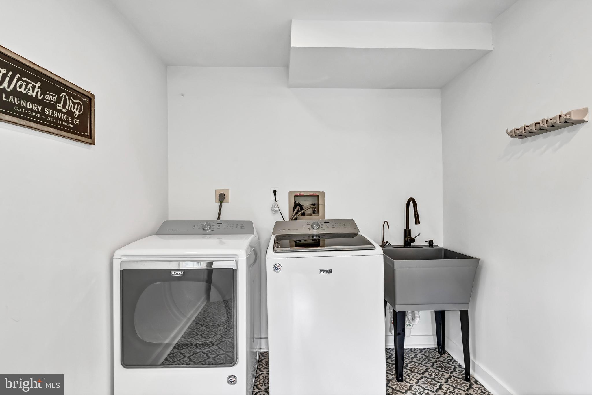 2416 Rocky Branch Road Vienna, VA 22181 - Photo 45 of 69 Mud/Laundry Room