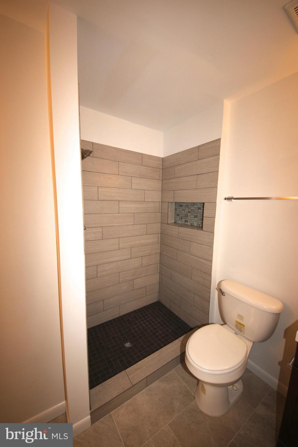 2360 Generation Drive Reston, VA 20191 - Photo 17 of 25 Bath (Master)