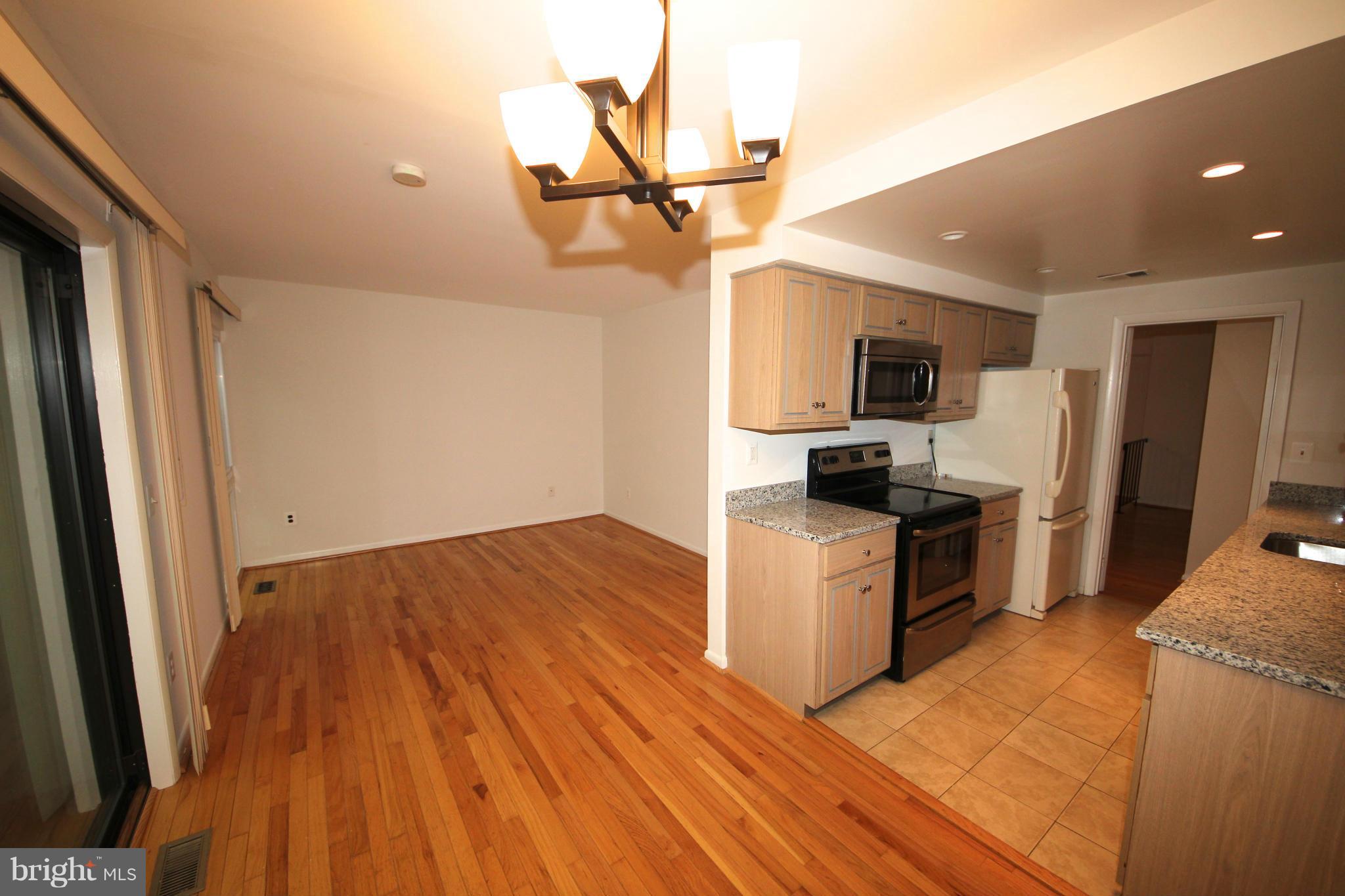 2360 Generation Drive Reston, VA 20191 - Photo 9 of 25 Seller to buy new SS refrigerator prior to closing
