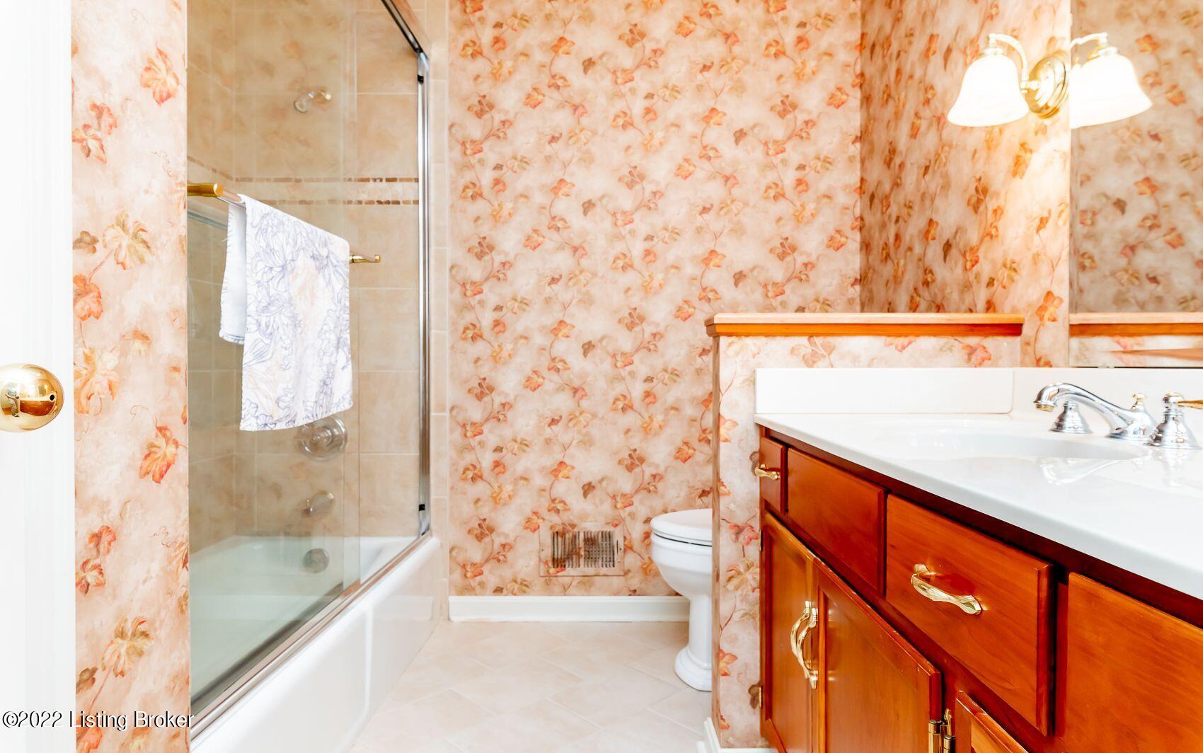 7608 Rockingham Road Prospect, KY 40059 - Photo 24 of 53 upstairs bathroom