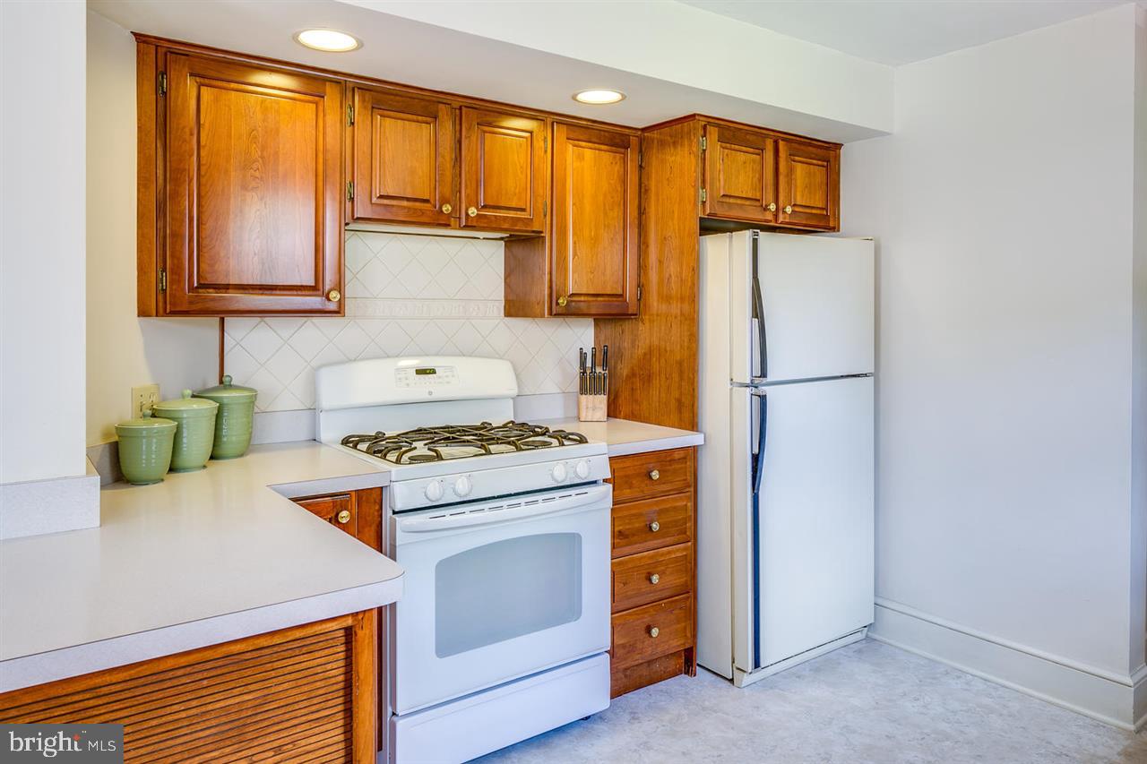 971 East Canal Road Dover, PA 17315 - Photo 4 of 25 Gallery Image 4