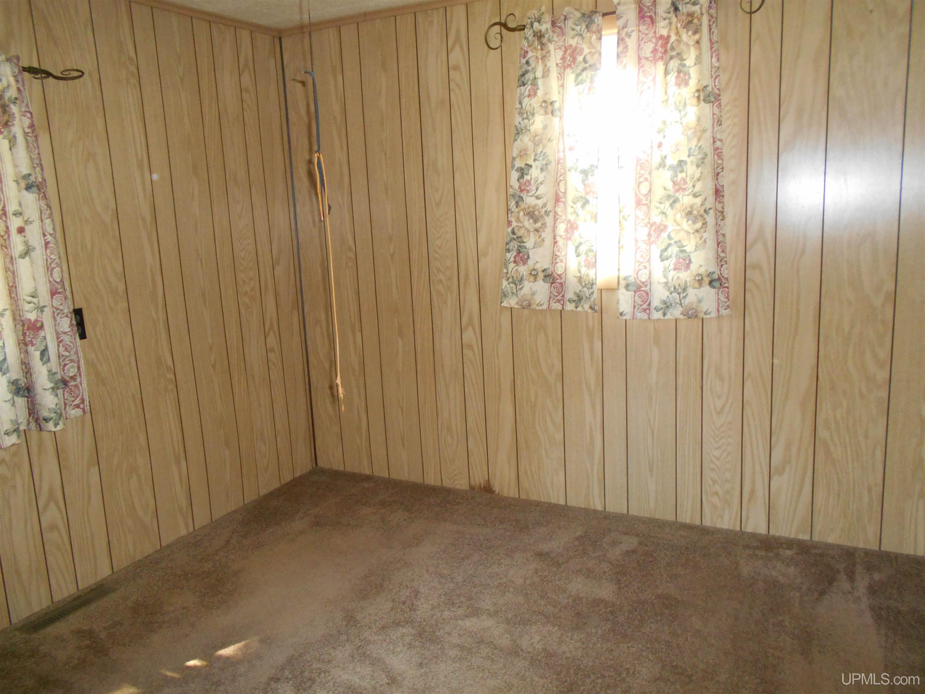 1727 N West Kendall Road Manistique, MI 49854 - Photo 20 of 49