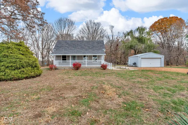 $299,900 | 8013 South County Road 350 West, Stilesville, IN 46180