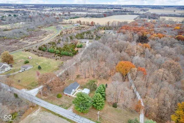 $299,900 | 8013 South County Road 350 West, Stilesville, IN 46180