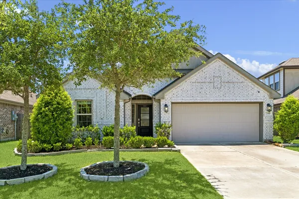 $375,000 | 7330 Markstone Falls Lane, Rosenberg, TX 77469