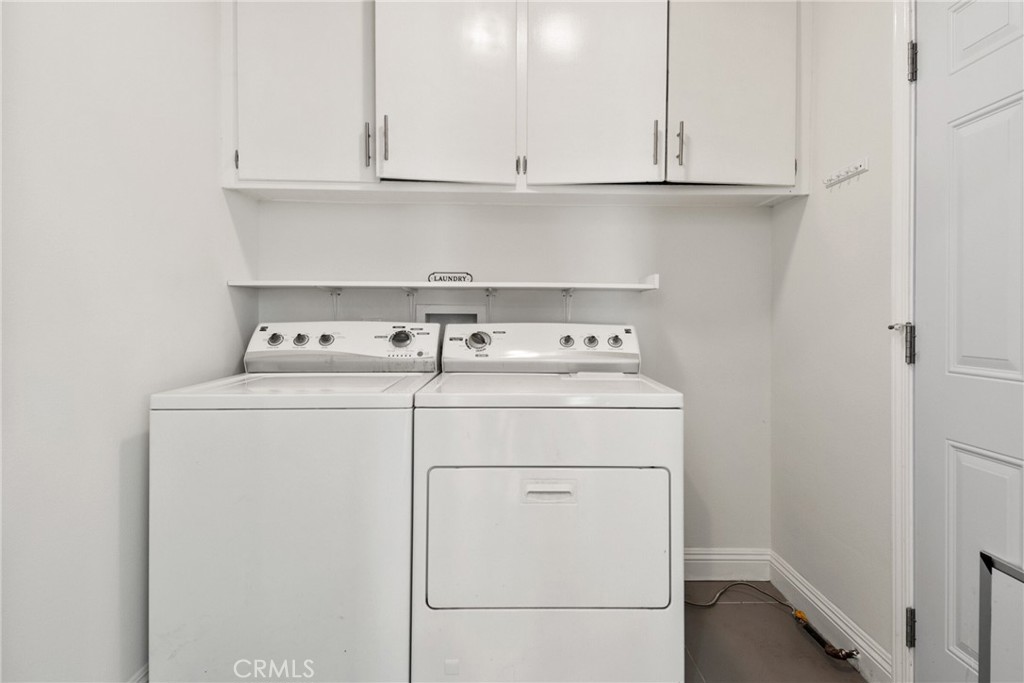1805 West Random Drive Anaheim, CA 92804 - Photo 33 of 46 a utility room with dryer and washer