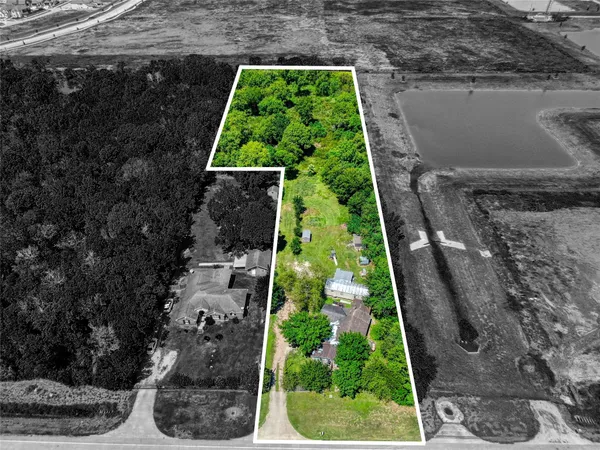 a aerial view of a yard