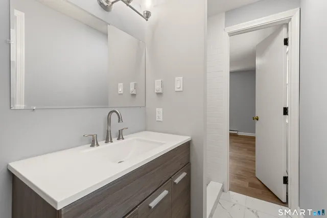 $400,000 | 51 Sperry Lane, Meriden, CT 06451