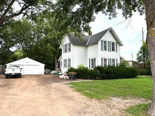 $298,000 | 1635 Delano Avenue, Maple Plain, MN 55359