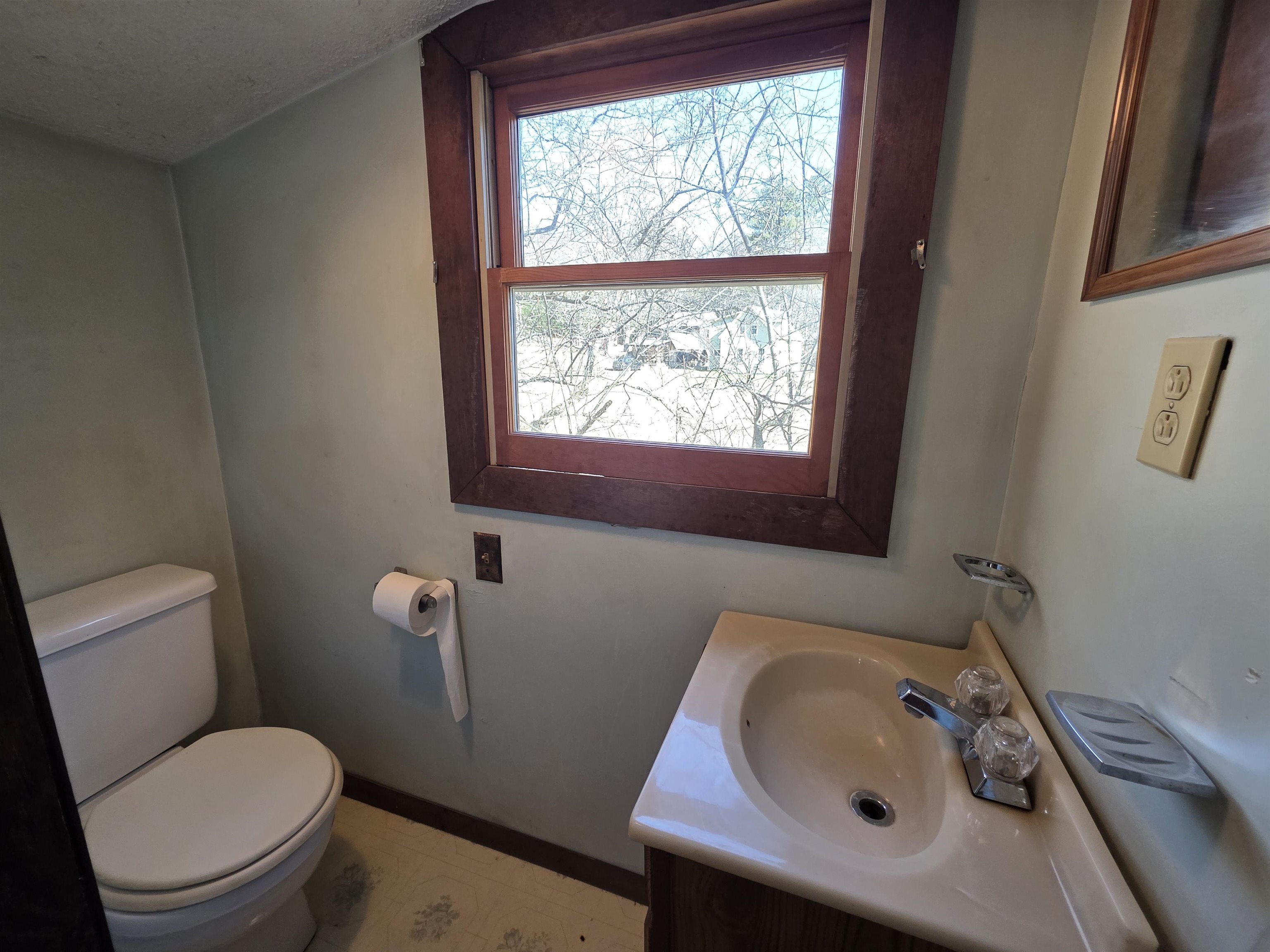 28 Bishop's Loop Windsor, VT 05089 - Photo 18 of 23