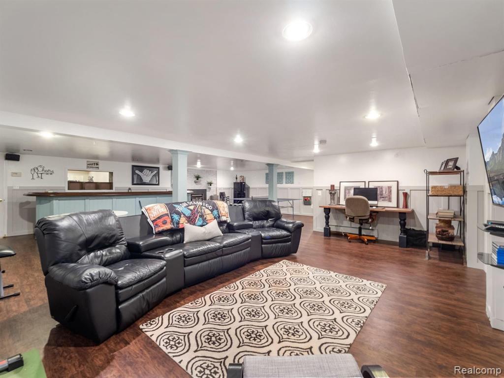 32110 Lahser Road Beverly Hills, MI 48025 - Photo 24 of 41