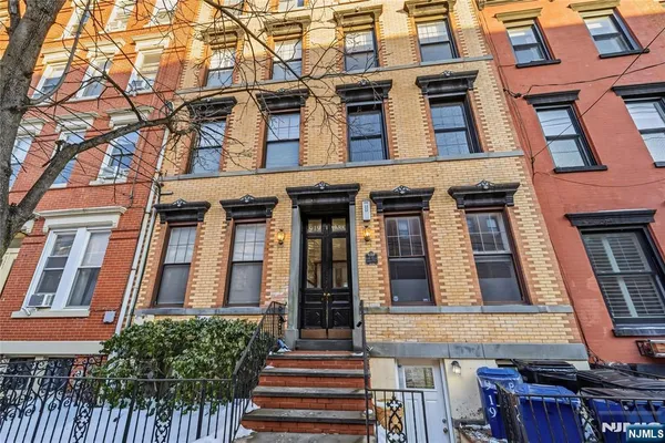 $755,000 | 919 Park Avenue, Unit 3R, Hoboken, NJ 07030