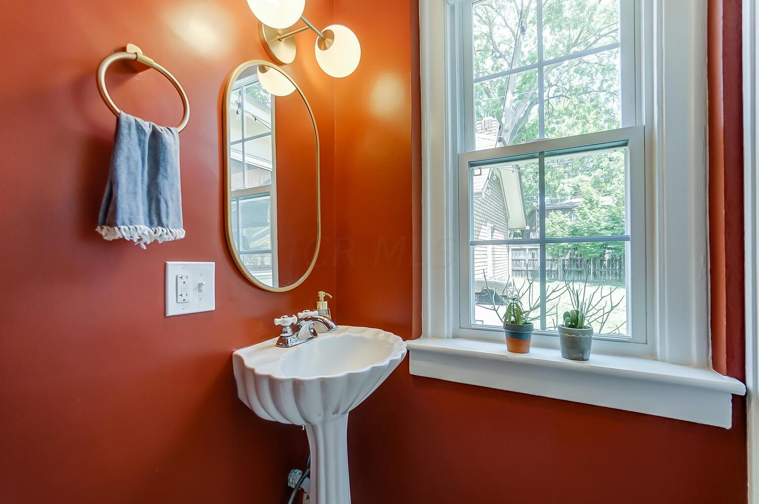 1885 Bryden Road Columbus, OH 43205 - Photo 20 of 45 !/2 bath