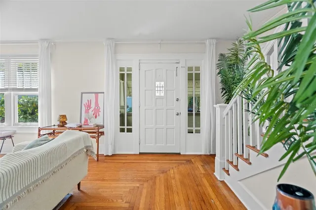 $1,249,000 | 540 11th Avenue North, St. Petersburg, FL 33701