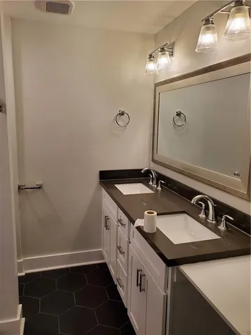 $2,600 | 8140 Freret Street, New Orleans, LA 70118